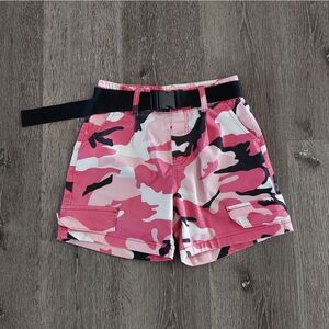 V.I.P High Rise Pink Camo Cargo Shorts Size 5 / 27